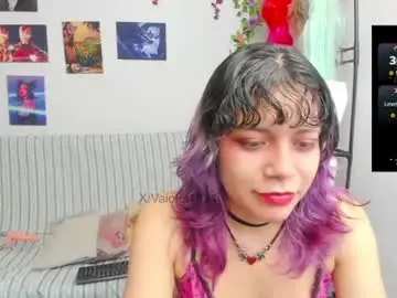 Vaioletuwu  live sex cam