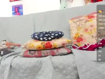 Vaioletuwu  live sex cam