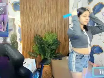 Zyra_tay  live sex cam