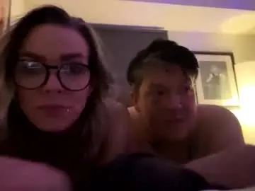 Blue_eyed_foxxxx  live sex cam
