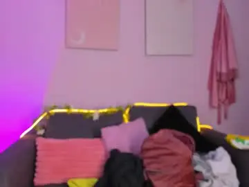 Candy_queens__  live sex cam