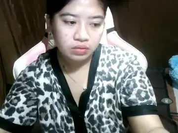 Cherrykisses29  live sex cam