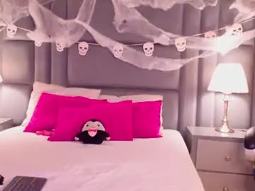 Gabykastell  live sex cam