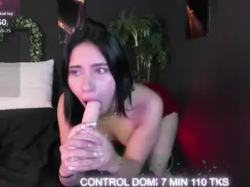 Kitty_milan2  live sex cam