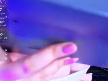 Val_dreams7  live sex cam