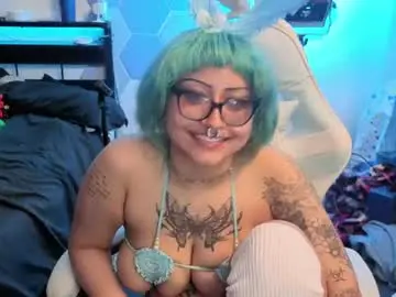 Deluxxxeblu  live sex cam