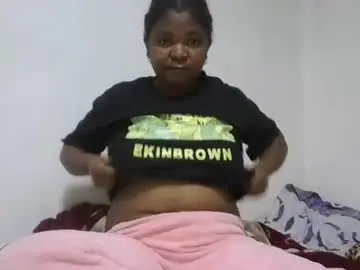 Razanatiana  live sex cam
