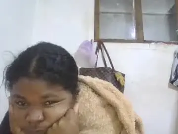 Razanatiana  live sex cam