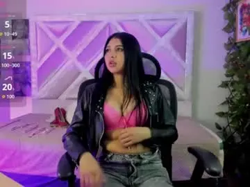 Zoee_669  live sex cam
