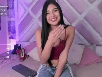 Zoee_669  live sex cam