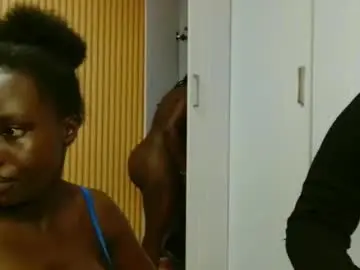 _elinah  live sex cam