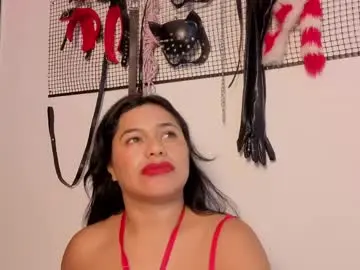 Issafoxx  live sex cam