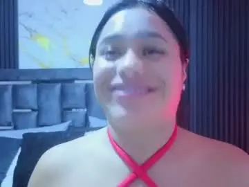 Issafoxx  live sex cam