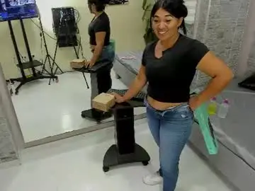 Meganblazze  live sex cam