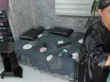 Meganblazze  live sex cam