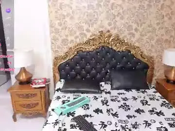 Meganblazze  live sex cam