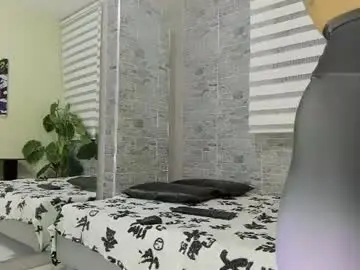 Meganblazze  live sex cam