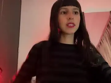 Paulainblue  live sex cam