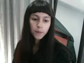 Paulainblue  live sex cam