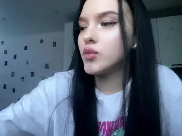 Robynwesterholm  live sex cam