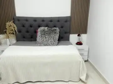 Vixen__30  live sex cam