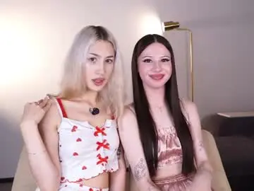 _blondemuse  live sex cam