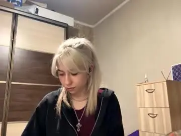 Bobbyyoukers  live sex cam