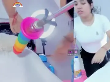 Daki_ume_  live sex cam