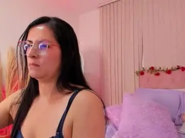 Isa_emm  live sex cam