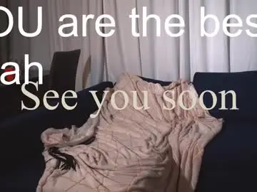 Lessyluiz  live sex cam