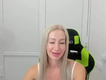 Marilyndreamm  live sex cam