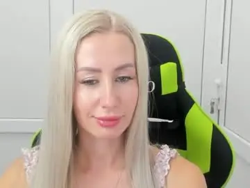Marilyndreamm  live sex cam