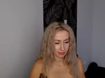 Marilyndreamm  live sex cam