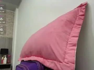 Mature_adela  live sex cam