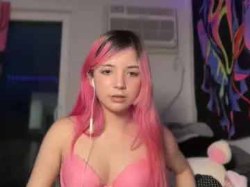 Minaisnever  live sex cam