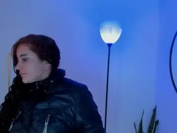 Moon_shaddow  live sex cam