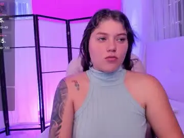 Alaia_greyy  live sex cam