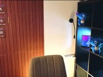 Baby_claude  live sex cam