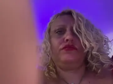 Beatrixrose11  live sex cam