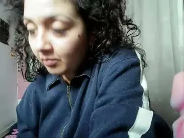 Callme_lolas  live sex cam