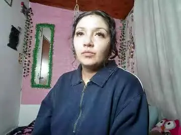 Callme_lolas  live sex cam