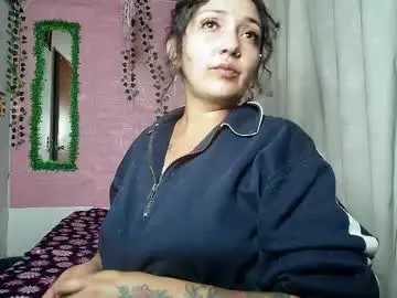 Callme_lolas  live sex cam