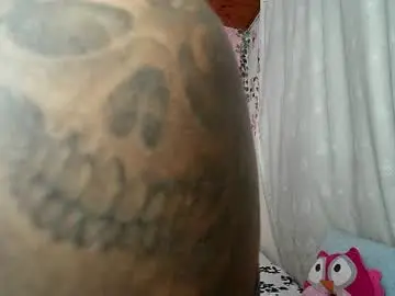 Callme_lolas  live sex cam