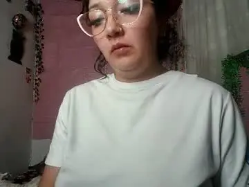 Callme_lolas  live sex cam