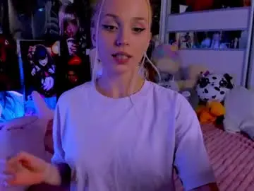 Cuttie_ponyy  live sex cam