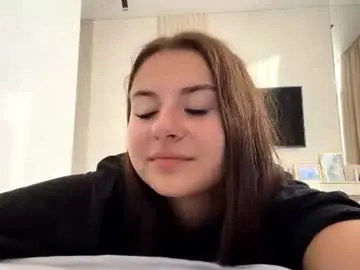 Ettafawson  live sex cam