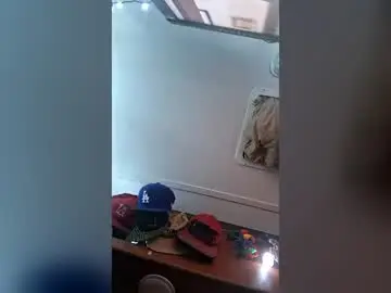 Hotmom0610  live sex cam