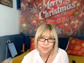 Nawtyclassicbritmilf  live sex cam