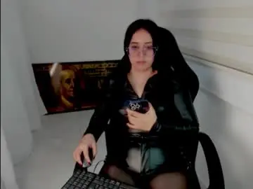 Queen_findom1  live sex cam