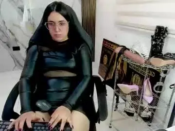 Queen_findom1  live sex cam
